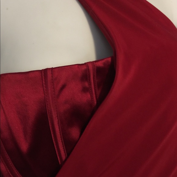 Red satin cocktail dress - Picture 6 of 6
